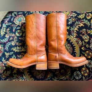 Women Frye Boots in really good condition.